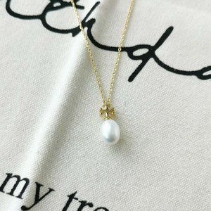 Tory Burch Necklace - Kira Pearl Pendant White Gold